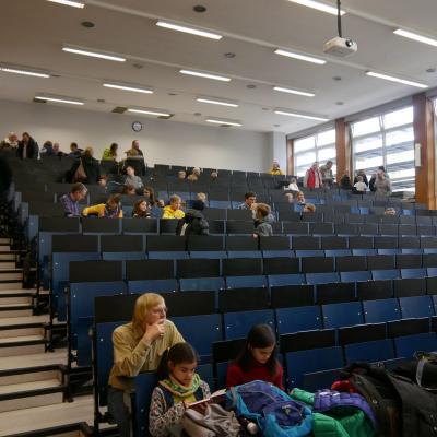 Warten auf die Siegerehrung