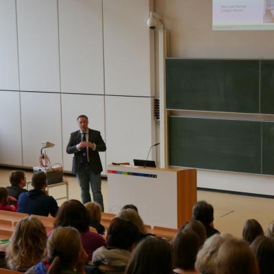 Begrüßung im Hörsaal