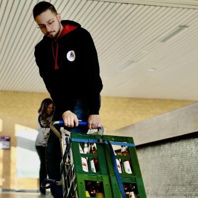 Anlieferung der Getränke - Foto: Jürgen Küppers