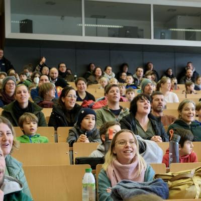 Aufgeregte Gesichter bei der Begrüßung - Foto: Jürgen Küppers