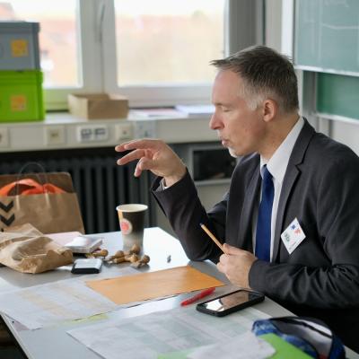 Cay Tonner im Korrekturraum - Foto: Jürgen Küppers