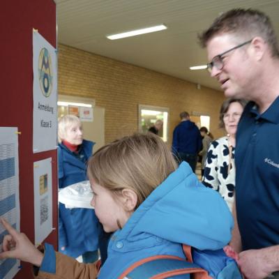 Bei der Anmeldung - Foto: Jürgen Küppers