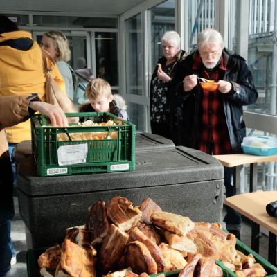 ... und Laugengebäck... - Foto: Jürgen Küppers