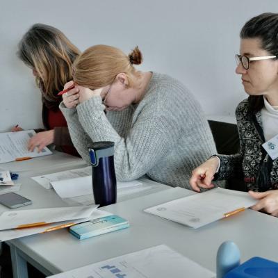 Mit Hochdruck werden die Aufgaben kontrolliert - Foto: Jürgen Küppers