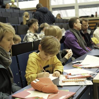 Bild 39: Vor der Begrüßung im Hörsaal, Foto: Jürgen Küppers