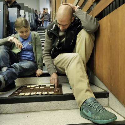 Bild 40: Wartezeit für Familienangehörige, Foto: Jürgen Küppers