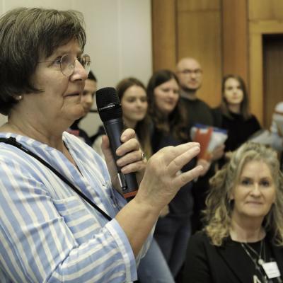 Bild 44: Begrüßung der Drittklässler durch Doris Gabelmann, Foto: Jürgen Küppers