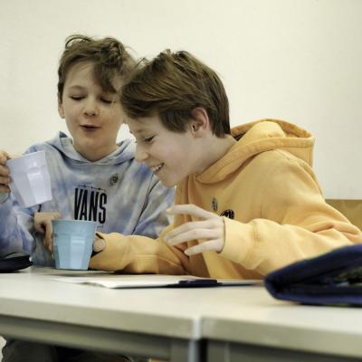 Bild 92: Bei der Aufgabenbearbeitung im Seminarraum, Foto: Jürgen Küppers