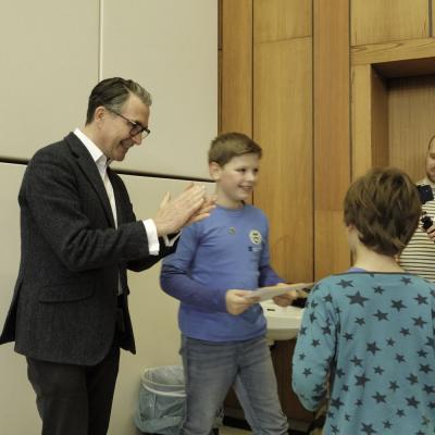 Bild 119: Siegerehrung der Drittklässler mit Alexander Kraft, Foto: Jürgen Küppers