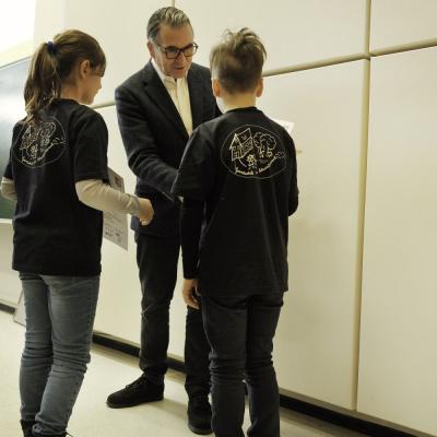 Bild 122: Siegerehrung der Drittklässler mit Alexander Kraft, Foto: Jürgen Küppers