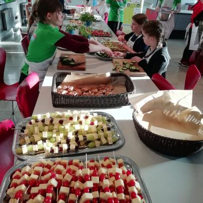 Blick auf die Snacks für die Rechenkünstler im Muhlack-Küchenstudio