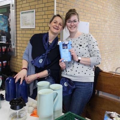 Das Team 'Kaffee' beim Kaffee kochen
